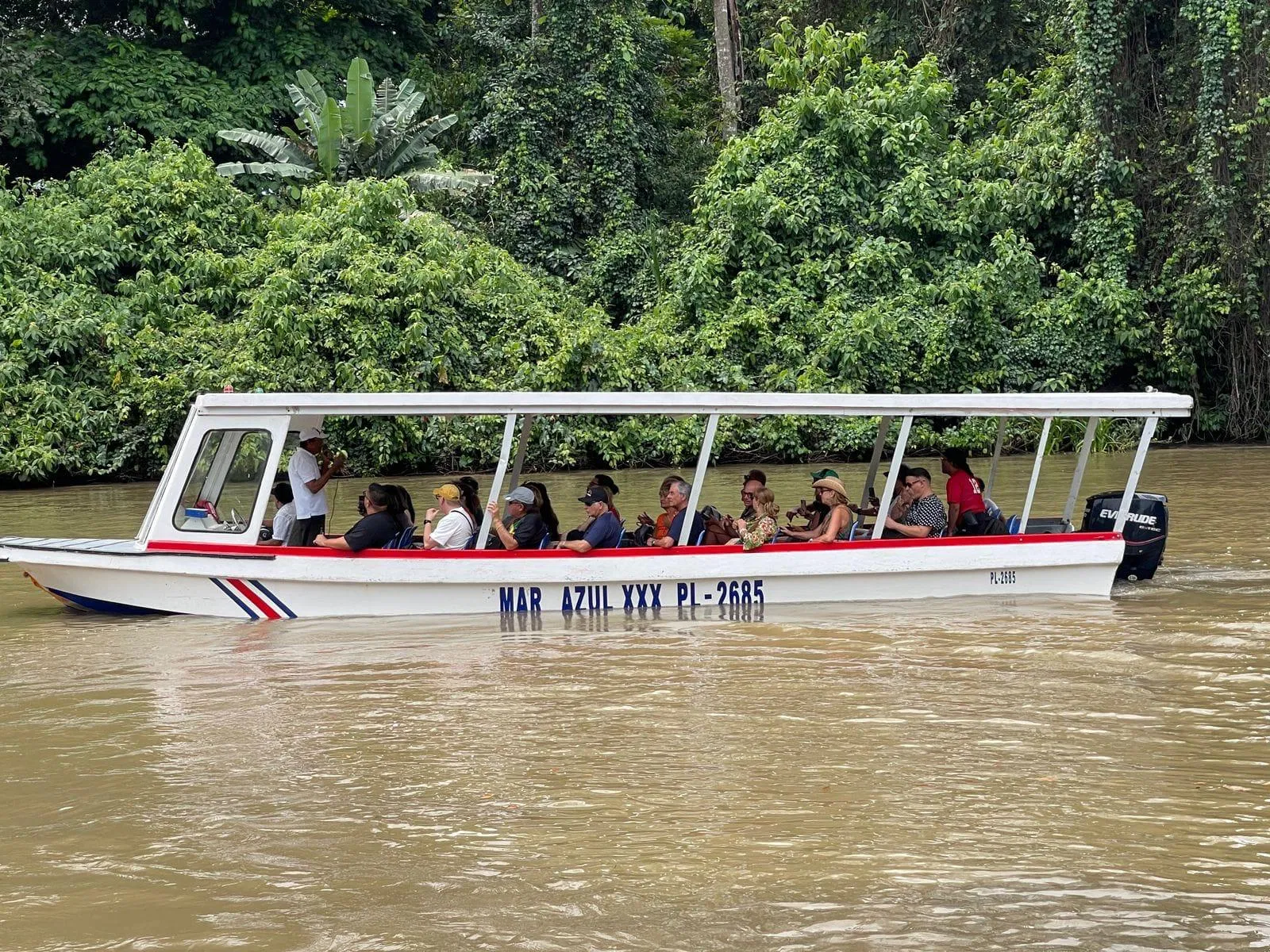 Tropische Bootsfahrt bei Puerto Limón – Impression 2